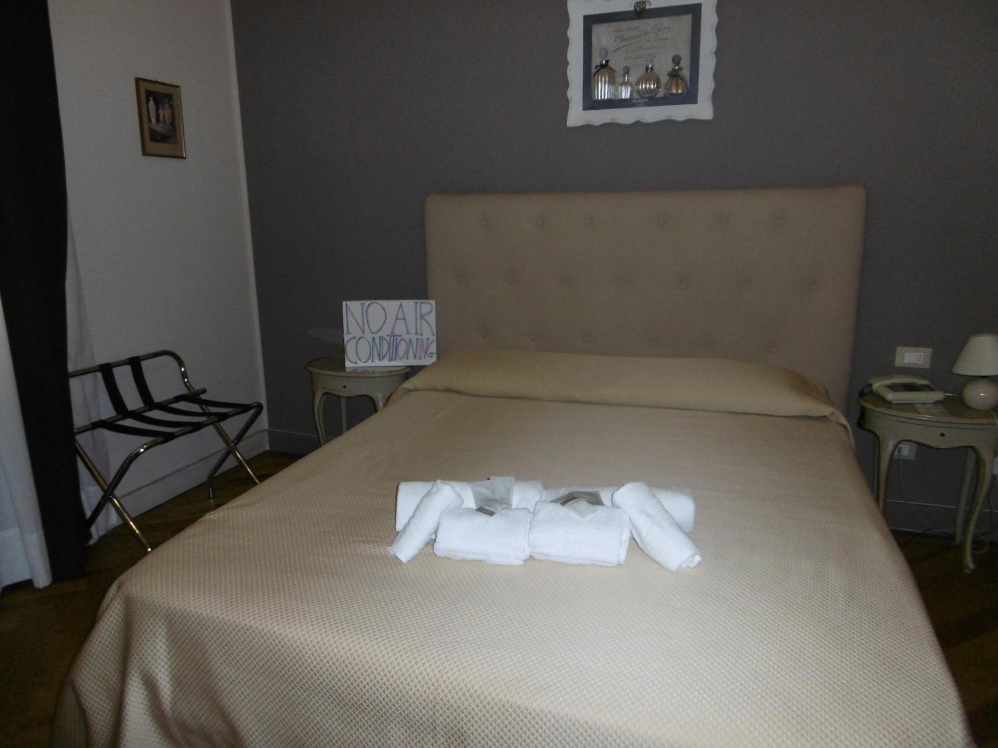 Hotel Villa Maria Sanremo Esterno foto