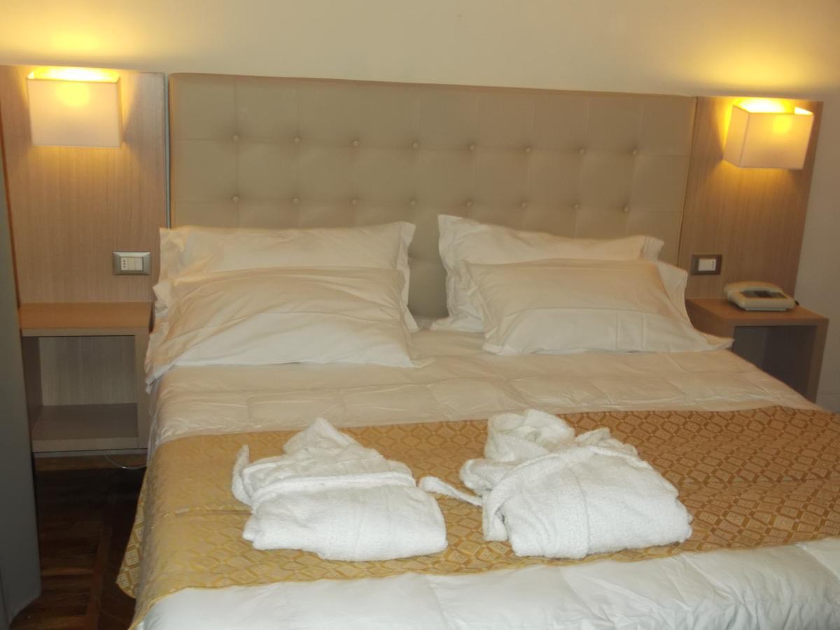 Hotel Villa Maria Sanremo Esterno foto